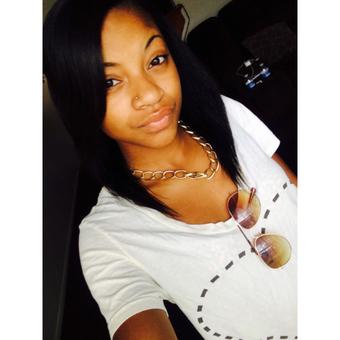 Watch Marie 👑's leaked NSFW photo on TwXstars