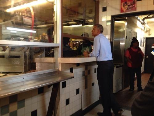 tamarakeithNPR's tweet photo. President Obama stopped at Arthur Bryant’s Barbecue in... http://t.co/2F3rEMzCG8 http://t.co/OV6wXFnj8H