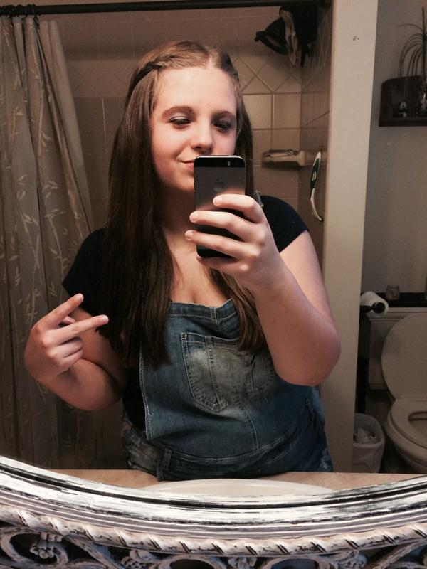 loneadventuree's tweet image. #ConcertLook