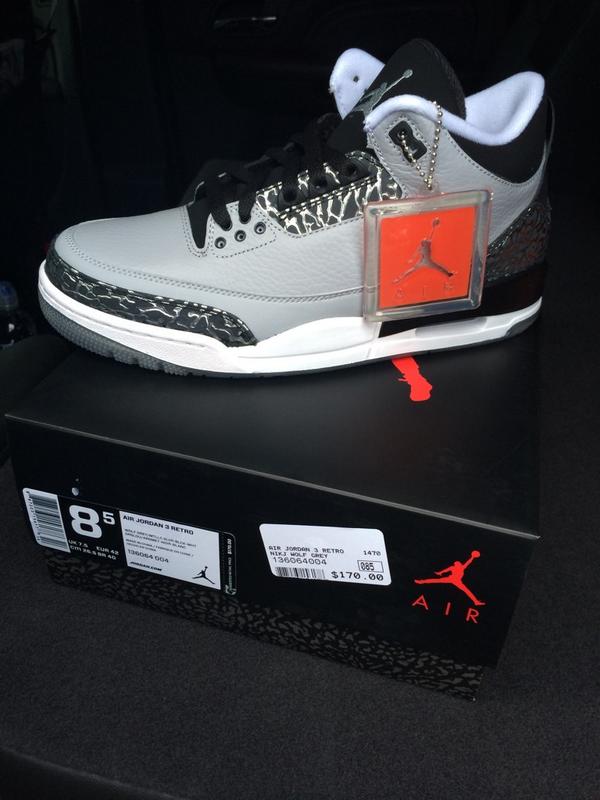 DejaReynolds's tweet photo. Wolf Grey' Air Jordan 3 added to #solecollection #cement #oreo http://t.co/9ymdkm2lKh