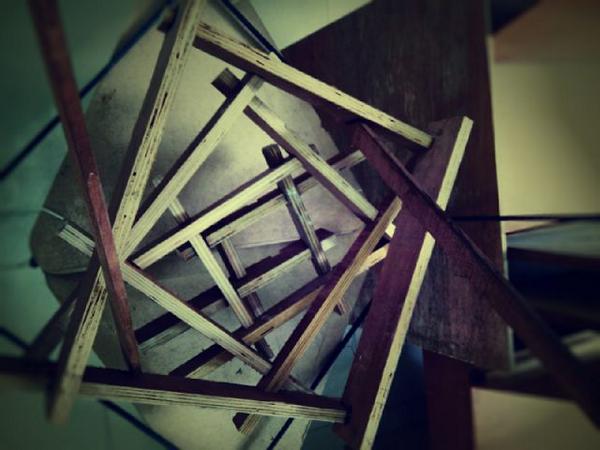 UPHarchitecture's tweet photo. 1. Pengenalan pada material kayu dan join nya dengan mengabstraksikan 2 buah kata kunci pada kayu itu sendiri. http://t.co/Sw53O7CHyh