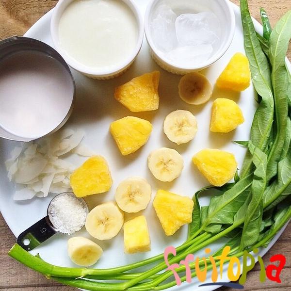 YayFruitopia's tweet photo. YUM ALERT: Try our new Pineapple Coconut smoothie! Sweet &amp; healthy with spinach as well! http://t.co/6cspQKsgoy