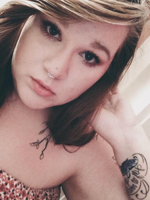 LeahJune88's tweet photo. Insomnia induced selfie🌸 @Girlstattooed @Ink_revolt @LifesInked @TattooSociety13 @Babes_With_Ink @beardandink http://t.co/k8nAFRWhAW