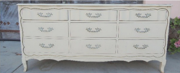 ELLEDECOR tweet picture