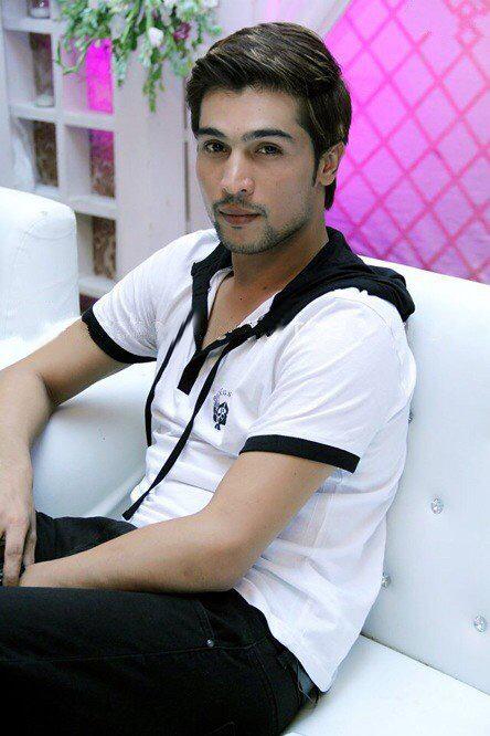 Mohammad Amir Pakistani Professional Cricketer Left Arm Fast Bowler hot and beautiful pictures