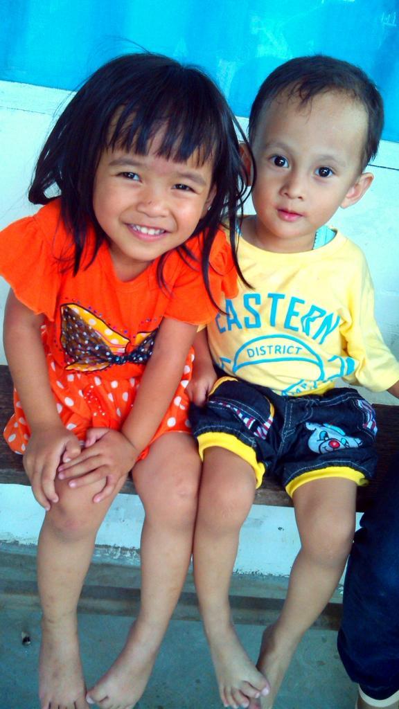 evitrio's tweet photo. Bocah aksis w vino an yaya @richayuliendri http://t.co/701Kpt5gRJ