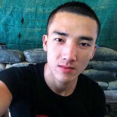 thaisoldier_'s tweet photo. จบจากมหาวิทยาลัยขอนแก่นคนนี้ RTถ้าหล่อ http://t.co/esmBlC95fc