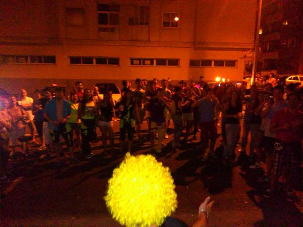 cedaelvasosm's tweet photo. Desfile peñas (I) http://t.co/8ihKwcL6Tg