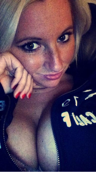 Movie date night by myself. #singlelife ⭐️🌙🌌 http://t.co/pnjIPLqO6m<a href="/tag/singlelife"class="tags">#singlelife</a>