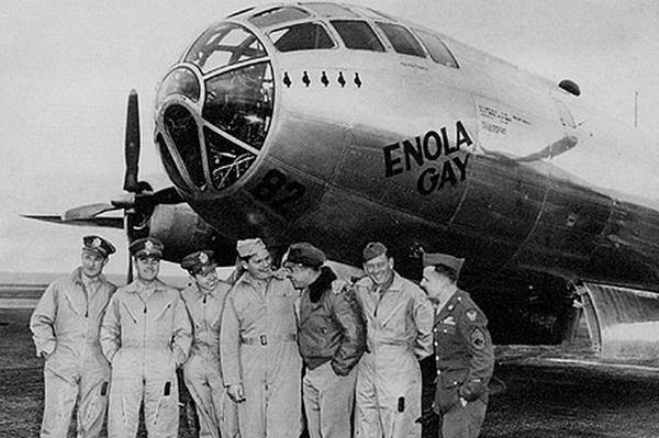 avion de enola gay la muerte Haden panettiere fake nude