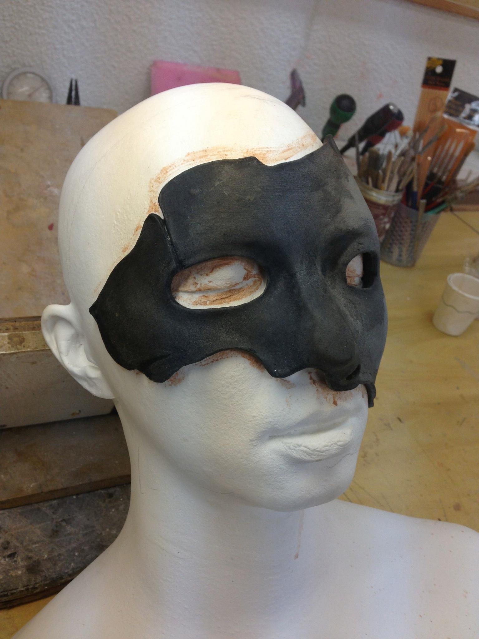 Twitter 上的 金田一少年の事件簿n 公式 高遠遥一と言えば 獄門塾殺人事件の時の皮のマスクが印象的でした ドラマ 金田一少年の事件簿 シリーズでは 原作のイメージを意識しつつ ドラマオリジナルで作る小道具も必見なのです ちなみに 写真は高遠マスク試作