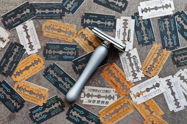 agiocodesign's tweet photo. Today design #safetyrazor. Keeping all years #doubleedgeblade #MadeinUSA http://t.co/tTRSAZ4cPP http://t.co/NH6pUDDKPr