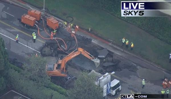 LANow's tweet photo. NOW: @KTLA aerial of @UCLA water main break work. More photos here: http://t.co/mZKpeJ2WnS http://t.co/FIEHGbjoX8
