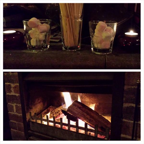 Oldfitzy's tweet photo. Wednesday night Trivia @Oldfitzy with #firepplace and #roastedmarshmallow http://t.co/F3L8Fr7n5J