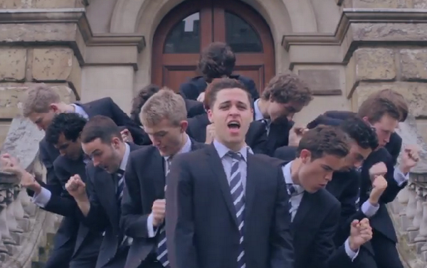 lavozdegalicia's tweet image. Estudiantes de #Oxford arrasan en YouTube al versionar varias canciones de #Shakira (vídeo)
lavozdegalicia.es/video/vidadigi…