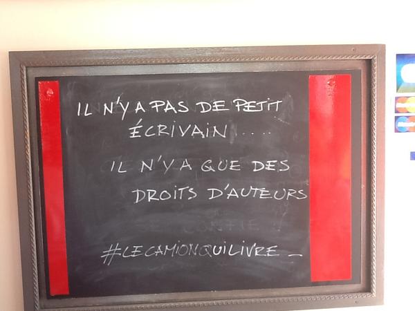 livredepoche's tweet image. La pensée du jour ... #lecamionquilivre à #Arcachon