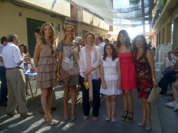 En els amics de la Falla Sants Patrons en el dia de la festa #Torrent