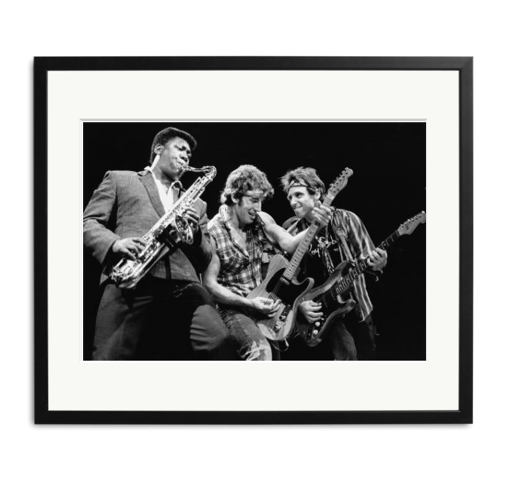 PhilDelecluse's tweet photo. Estem fent un crowdfunding per obrir una galeria de fotos Rock&amp;Roll a Barcelona. Ens ajudes? https://t.co/TBdgwxyfLB http://t.co/kvcGHwyznx