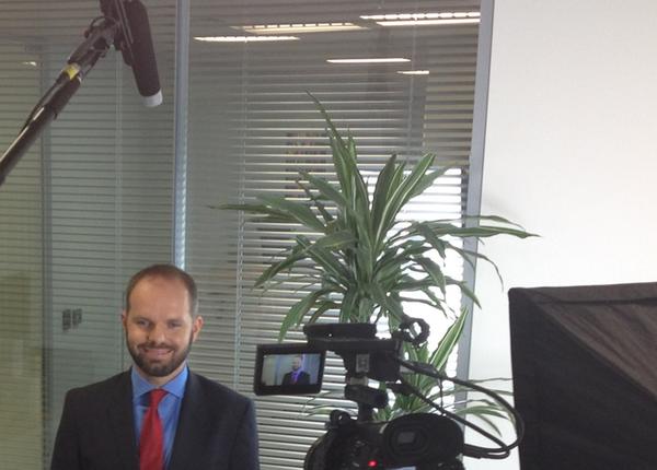 I'm on set for @KrollOntrackEU video about our people, thanks to filmmakers @AnneliesBekes @IsabelleSieb @SebSolberg