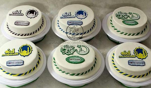 NOMIANSARI's tweet photo. Our custom made Eid cakes for family and friends made by #samscakefactory #EidMubarak http://t.co/T95NobrshW