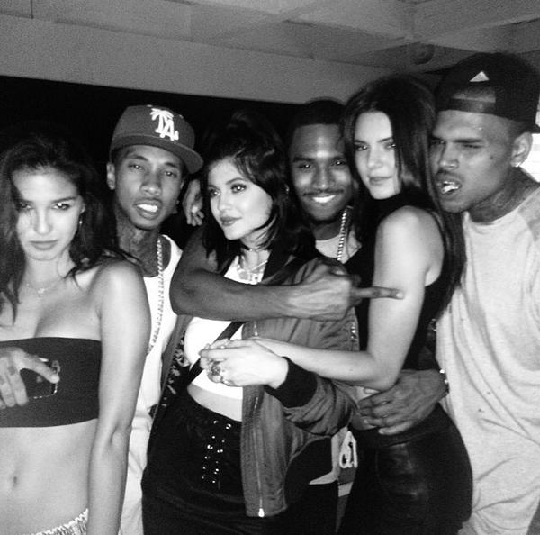 jbiebsmiley's tweet photo. this gives me life tbh http://t.co/oHq0AaFj9S