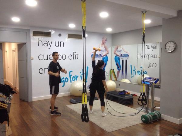 CabaCoke's tweet photo. Entrenamientos Personales complementados con E-fit! El centro deportivo que usan famosos y deportistas! http://t.co/4XN1ffMRlS