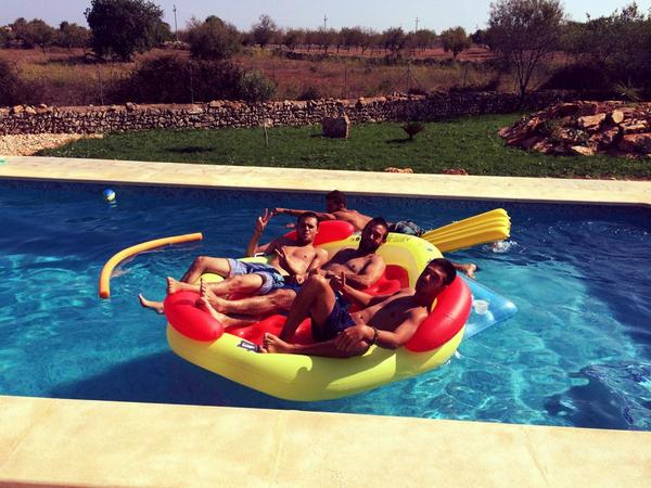 MiÀn Po tweet media