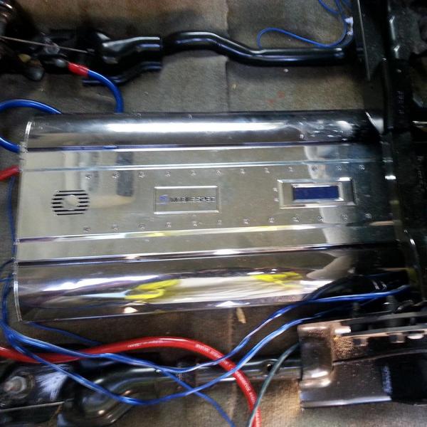 CSHOTYME's tweet photo. I'm sale'n my 4 12's kicker comp and my moblespes ice 1600d monoblock amp for $500 http://t.co/LPnbdmvYF0