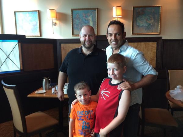 SmallStephie's tweet image. Thanks for being so lovely.  Made the biggest boy's day, for sure.  @shaunmajumder