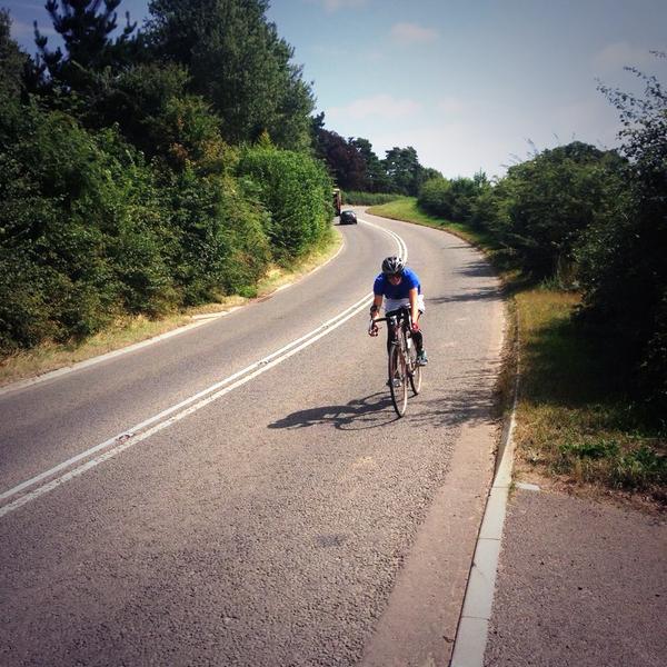 mncycle200's tweet image. On the approach to Frome. Tom still going strong even up hill on his Grandads heavy bike. #mnda @mndassoc 🚲🚲