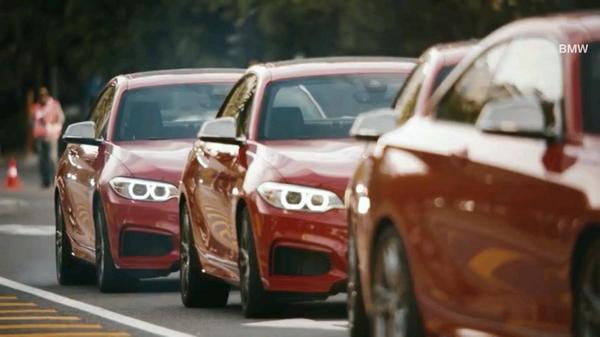 DirectionAssist's tweet image. Et #BMW inventa le #driftmob : youtu.be/vz2rAgXjkCA #bmwstories @BMWFrance