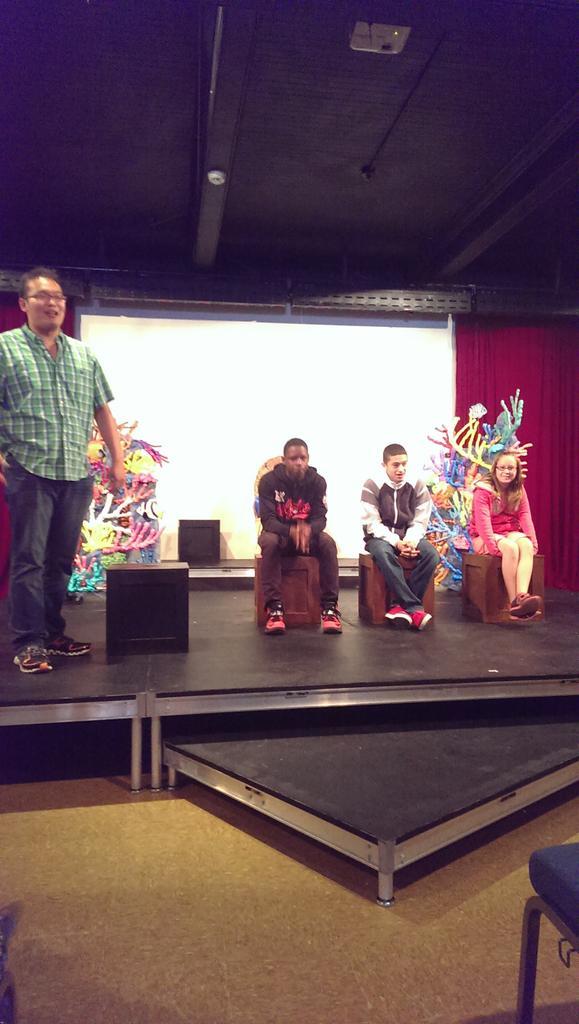 aemohanty's tweet photo. Playing the dating game! #jcpz http://t.co/SlBVnDtJ8u