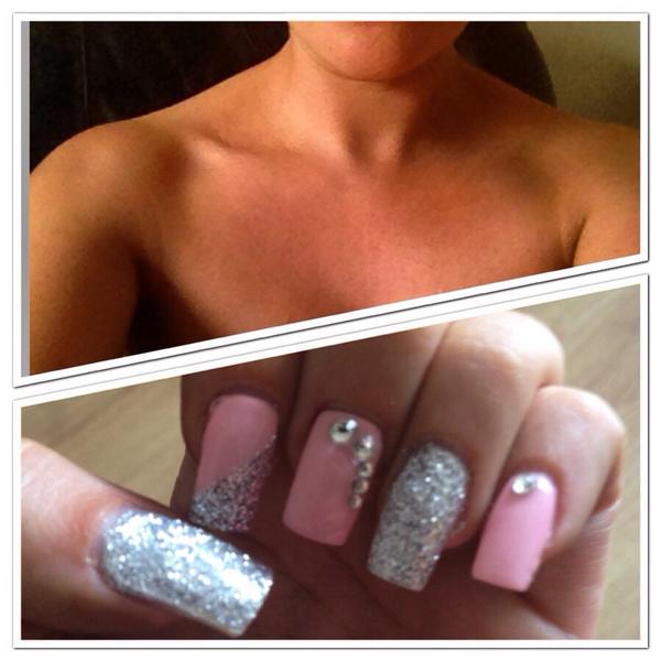Janeterry15Jt's tweet photo. Nails done, tan done nearly ready for @jo4447 big day http://t.co/smDRsrDzpr