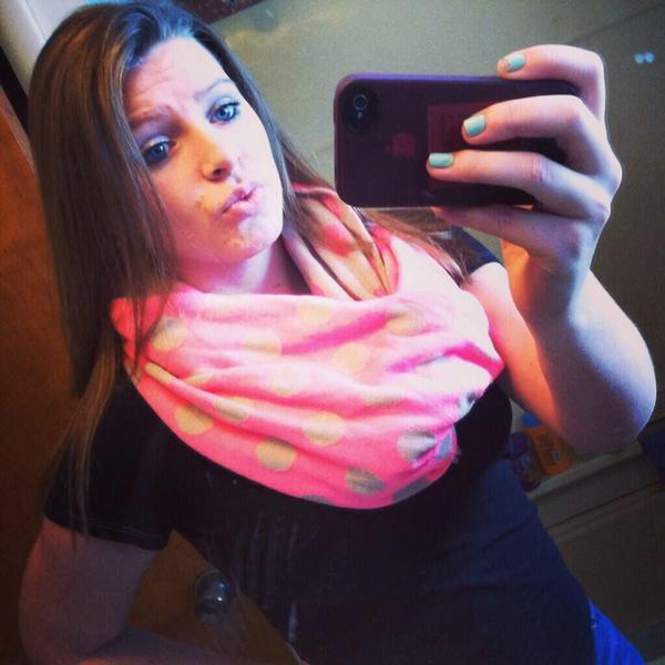 YColten's tweet image. Wcw @Taayllloor 😍