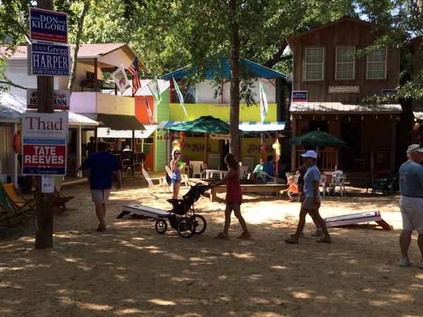 BradOnMessage's tweet photo. No better political event in America than the #NeshobaCountyFair #MsPx #MS2015 http://t.co/r7LiLTZgVk