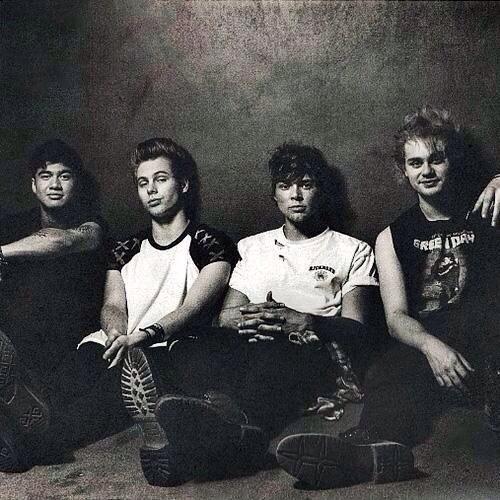 NASHVILLE NEEDS 5SOS on Twitter "everyone please rt this 
