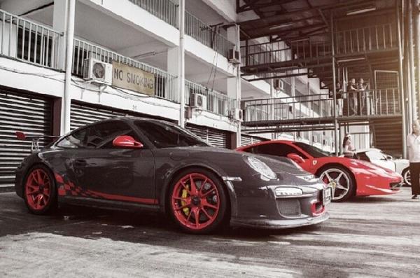 PorschePics™ tweet media