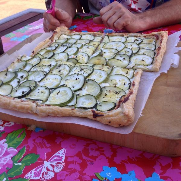 Daar gaan we weer voor de 2e keer 😁 Courgettetaart van <a href="/deliciousnl/">delicious. magazine</a> 😏