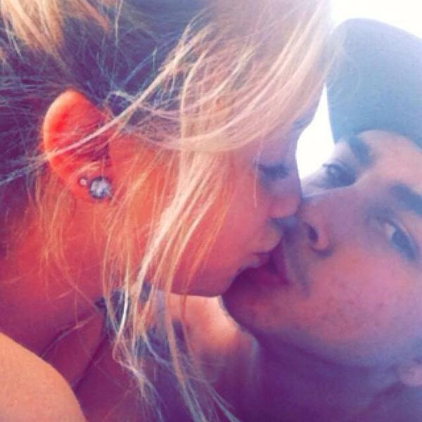 PierNron's tweet photo. Je vien de t rencontrer et je suis deja en amoure<3 je taime! http://t.co/0lMqQuBCM2