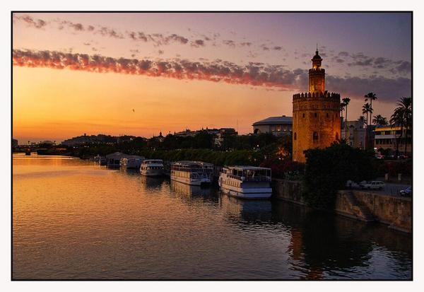 QueDiseMiarma's tweet photo. Sevilla sigue teniendo su Duende. http://t.co/5QRtmMih4S