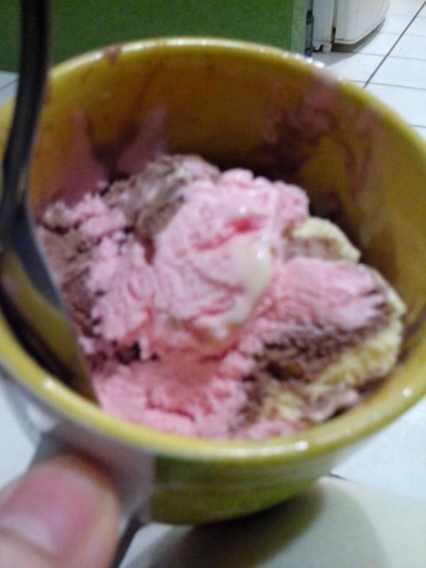 PatyFitzpatrick's tweet image. Me iba bajando de la bicicleta cuando mi mamá me dice que hay nieve #FatFail