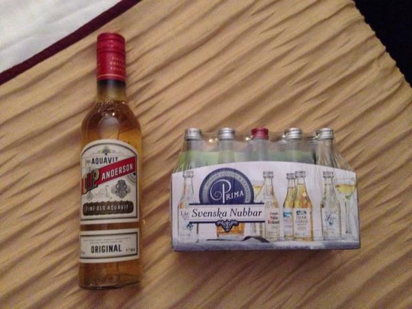 O_Tapper's tweet image. Me and @E_Tapper have finally reached the hotel here in New York. Chillin' with our Swedish souvenirs! #Snaps #Nubbe