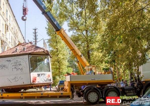Мэрия Махачкалы восстановит облик города путем снесения торговых точек
realdagestan.ru/news/2014-08-1…