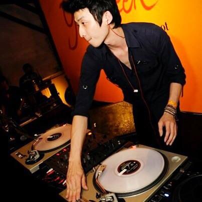 #TBT Rockin' the 1s & 2s ! #hairstyletrends #serato