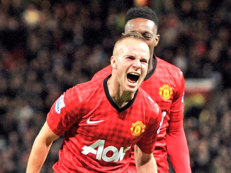 Wishing a very happy 25th birthday to & midfielder Tom Cleverley    Have a good one, Tom 