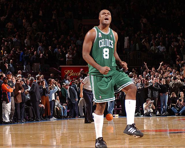 Happy Birthday to Antoine Walker, who turns 38 today! 
