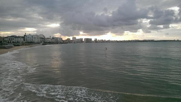 BenjaminBourgin's tweet image. #Mini #Abloc le Nico !! RT @nicoboidevezi: #SAS2014 le tps de dégage aux @lessables pr accueillir Nico ! Encore 60NM.