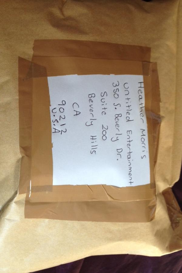 amysverse_'s tweet photo. I SENT HER THIS.  BACK IN JANUARY. WHICH HAD SOME SNEAKERS FOR ELIJAH IN AND A PRESENT FOR HEMO. http://t.co/eDIy78LOCX