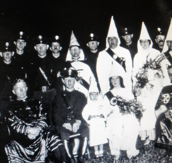 PostTraumatics's tweet image. #notallcops #RIPMikeBrown