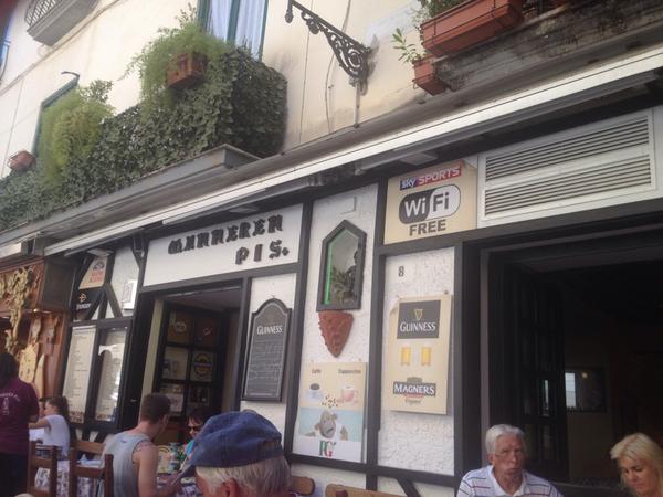 Possibly the best pub in the world but why? See next tweets #lovesorrento